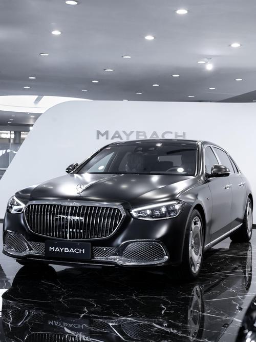 成都256岚图汽车的售后服务让用户无忧出行，迈巴赫未来的豪华车趋势